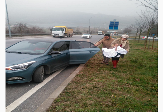 Hasta bebeğin imdadına Büyükşehir Zabıtası yetişti
