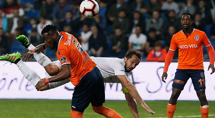 Başakşehir Liderlik İçin Sahaya Çıkıyor!