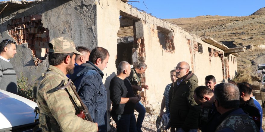 Duygu dolu anlar Kaymakam Emre Aydın’dan ağabeyinin şehit düştüğü mevziye 23 yıl sonra ziyaret