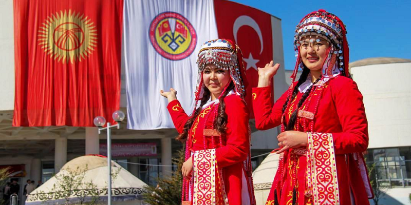 Kırgızistan, Çin vatandaşlarının vize başvurularını askıya aldı