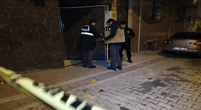 Bacağından vurdukları şahsı bagaja koyup kaçırdılar
