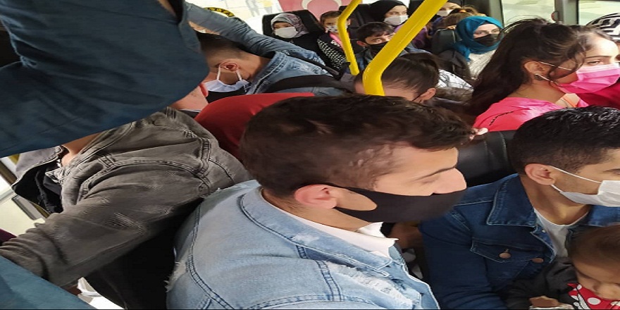 Arnavutköy'de tıklım tıklım dolu minibüste çekilen görüntüler şok etti
