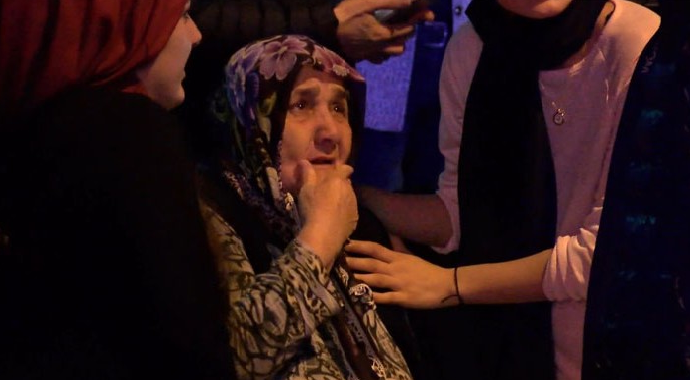 Evi Yanan Yaşlı Kadın Gözyaşlarına Hakim Olamadı