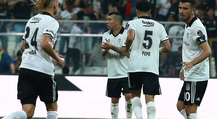 Beşiktaş Yıldızlarından İndirim Talep Edecek!