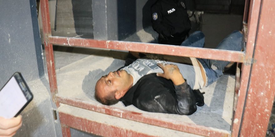 Adana’da Polisten kaçan hırsız inşaattan düşüp yaralandı
