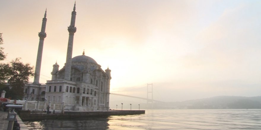 İstanbullular, sisli bir havayla uyandı