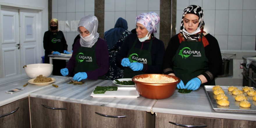 Kadın Kooperatifi tarafından açılan kafeyi, yalnızca kadınlar işletiyor