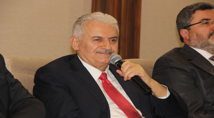 Binali Yıldırım Afyonkarahisar'da gençlerle buluştu