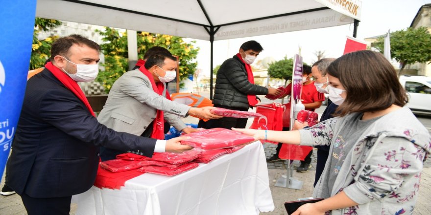 Altınordu Belediyesi, 29 Ekim Cumhuriyet Bayramı'nda vatandaşları unutmadı