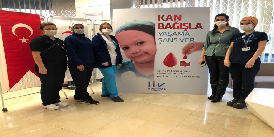 Samsun’da Sağlık çalışanlarından “Kan bağışla, yaşama şans ver” etkinliği