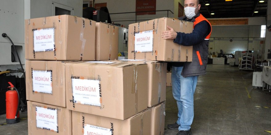 Medikal Sanayi Kümelenme Derneği İzmir’e 27 bin maske yardımı