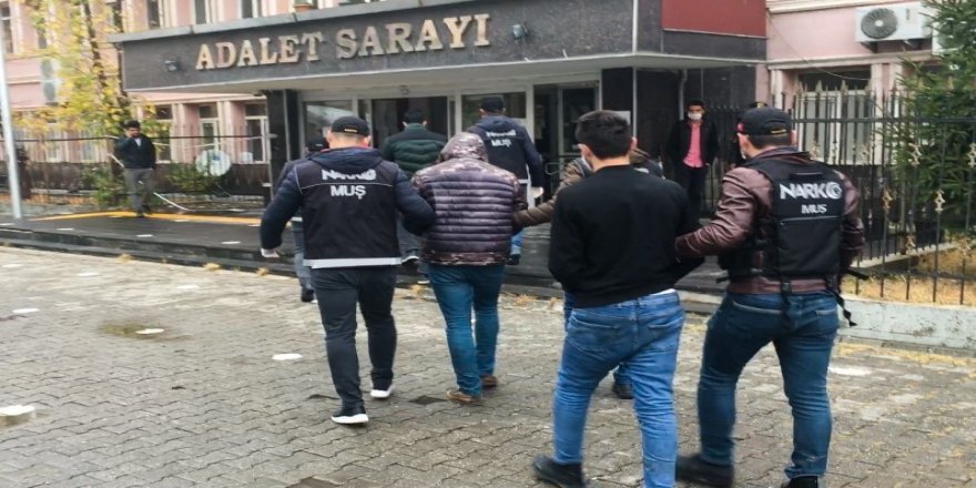 Muş’ta polis ekiplerinden uyuşturucu operasyonun: 3 tutuklama