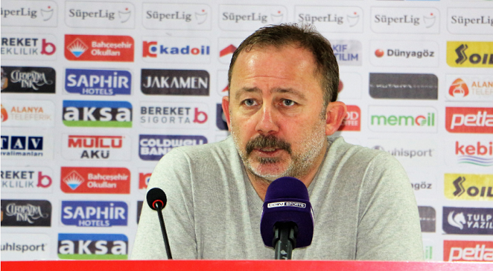 Beşiktaş Teknik Direktörü Sergen Yalçın: "Rahat bir galibiyet aldık"