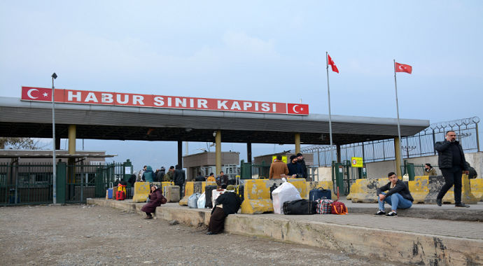 Habur Sınır Kapısı'nın giriş ve çıkışlara kapatıldı