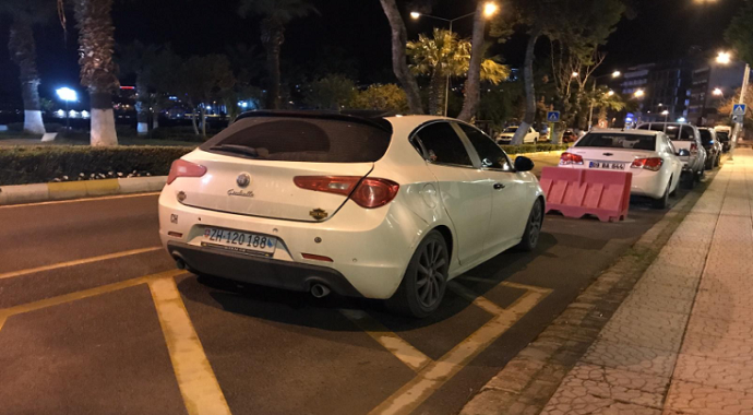 Kuşadası'nda ilginç bir olay! Zamanında getirmeyin aracını çalıntı ihbarı yaptı