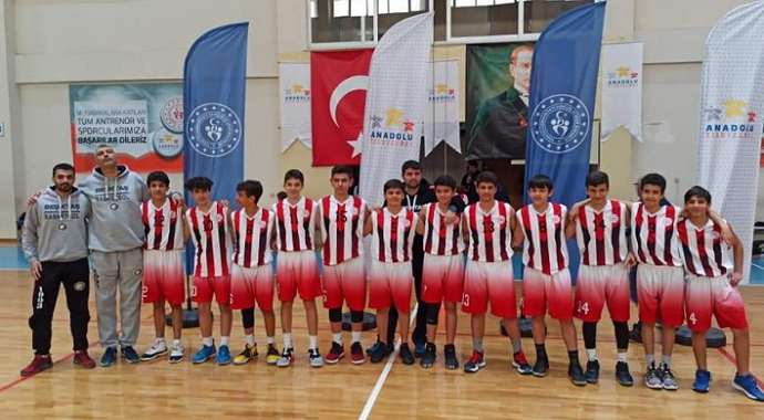 Basketbolda Adana karması Türkiye finallerinde