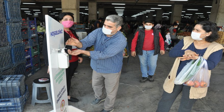 Mersin'de pazar yerlerinde maske ve hijyen denetimleri artırıldı