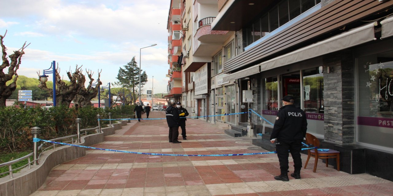 Manisa'da 19 yaşındaki genç balkondan düşerek öldü