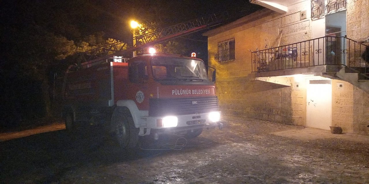 Tunceli’de köy evinde çıkan yangını jandarma fark etti, itfaiye söndürdü