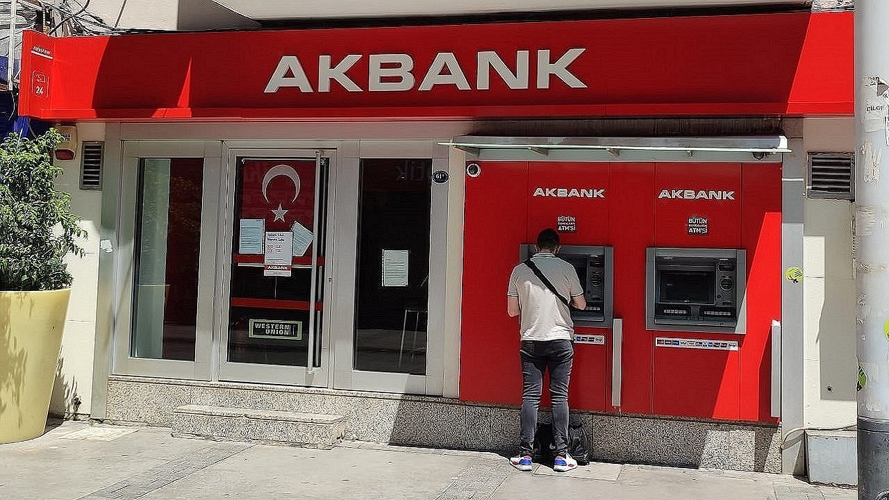 Akbank'tan Mayısta Ev alacaklar Sevindiren Haber! Akbank düşük faizli 930.000 TL konut kredisi Veriyor!