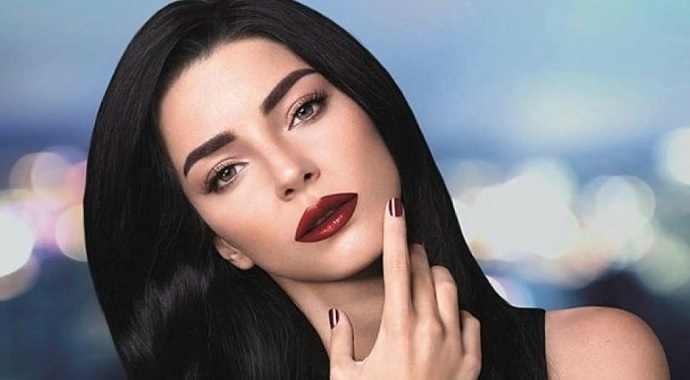 Merve Boluğur, Instagram hesabından gelen soruları samimiyetle