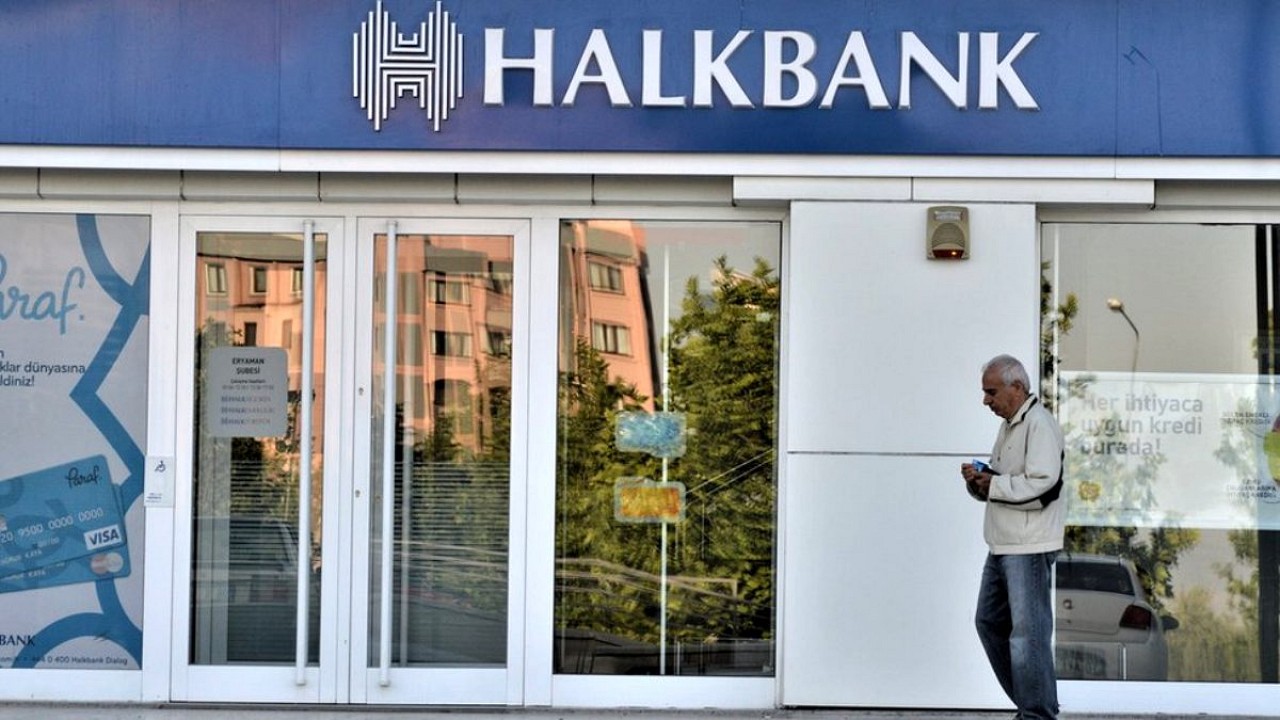 Halkbank Hesabı Bulunan vatandaşlar İçin Duyuru Geldi! 25 bin TL’lik Bir Ödeme Gerçekleştiriliyor!