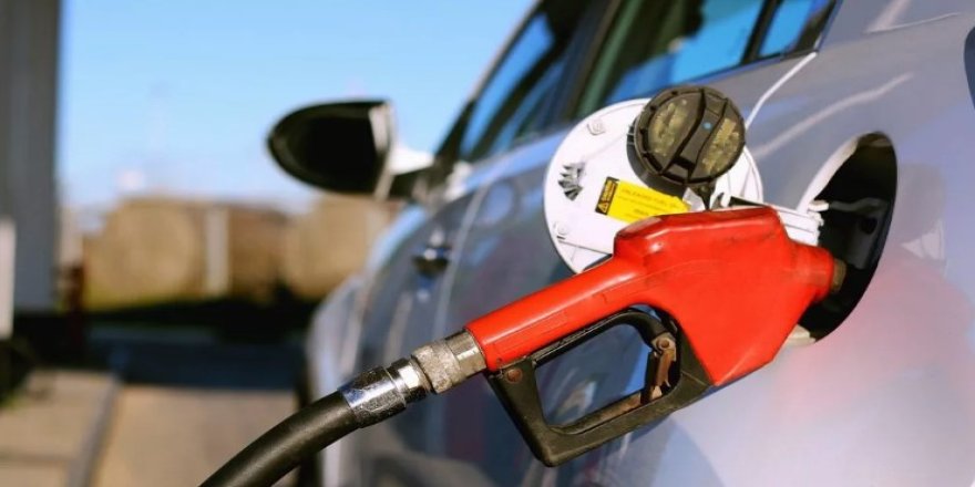 Büyük müjde daha geldi! Benzin motorin ve LPG fiyatlarına dev indirim yapıldı: İşte yeni akaryakıt ve otogaz fiyatları...