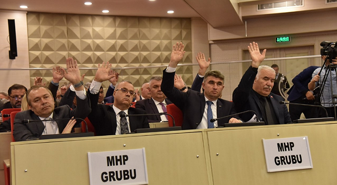 Manisa Büyükşehir Belediyesinden çiftçiye tarımsal ilaçlama suyu ücretsiz