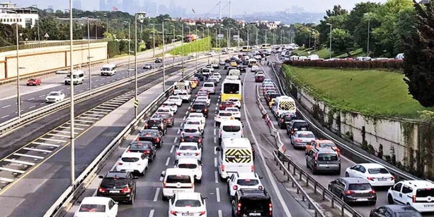 Ehliyeti olan vatandaşlara  kötü haber! Tam 951 TL ceza kesilecek! Sakına sakın yapmayın!