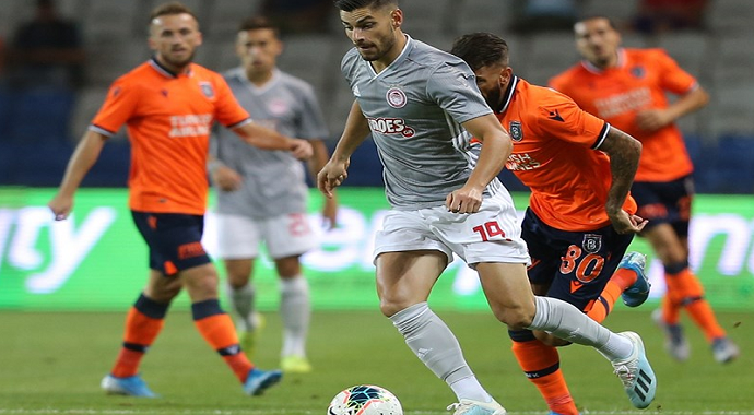 Başakşehir Gruptan Çıkma Aşkına