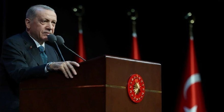 Cumhurbaşkanı Erdoğan'dan Çalışan Emeklilere 5.000 TL Müjdesi: Cumhuriyet İkramiyesi Beklenen Haber Sonunda Geldi!