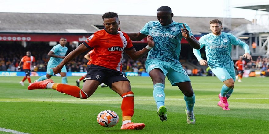 Premier Lig'de Lider Manchester City Kazandı, Rodri'nin Kırmızı Kartı Dikkat Çekti!