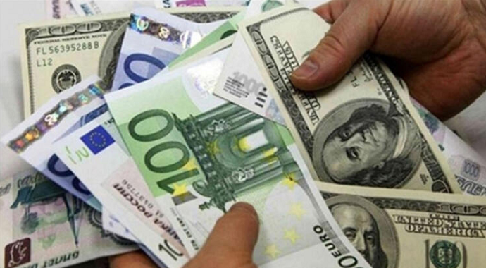 Cari yıl sonu döviz tahmini kuru 6,51 TL'ye yükseldi
