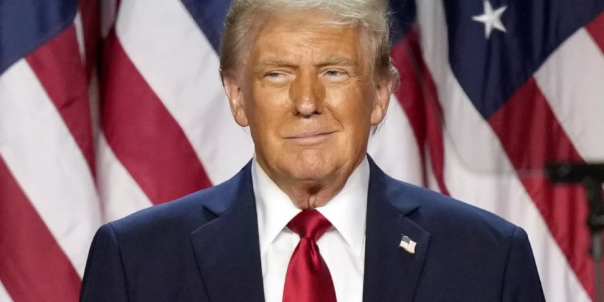 Trump'ın beklemediği protesto: Podyuma çıktı, tribünler yuhaladı