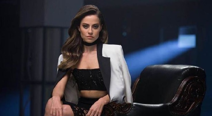 Derya Uluğ, koronavirüs korkusuyla kendisini karantinaya aldı