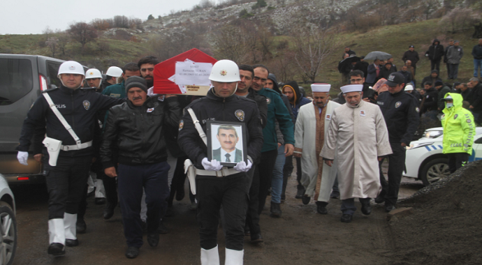 Ağrı’da Şehit Müdür Yardımcısı Turan, son yolculuğuna uğurlandı