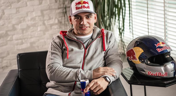 Red Bull sporcusu Ayhancan Güven, Formula 1 pilotlarıyla yarıştı