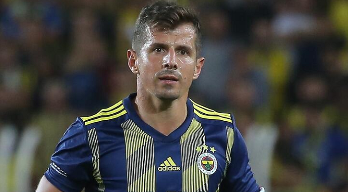 Emre Belözoğlu: Ortak bir fon ile destek olma kararı aldık