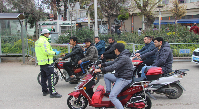 Kilis’te polis “evde kalın” uygulamasını sıklaştırdı