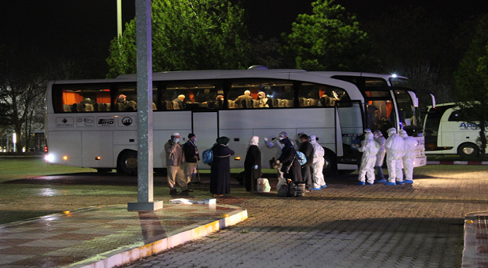 Konya'da karantina altına alınmışlardı 64 umreci yakınlarına kavuştu