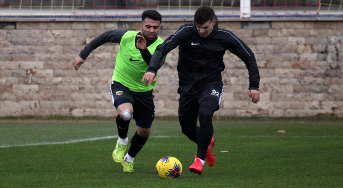 Kayserispor'da sezon sonu 12 futbolcunun sözleşmesi sona eriyor