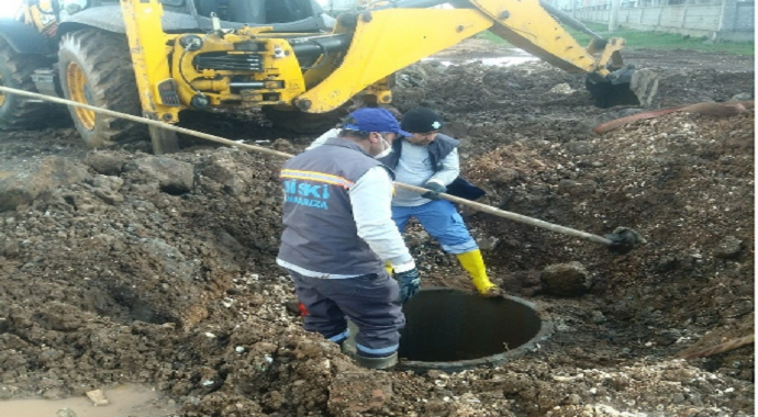 Diyarbakır'da Aşırı yağışların getirdiği atıklar temizlendi