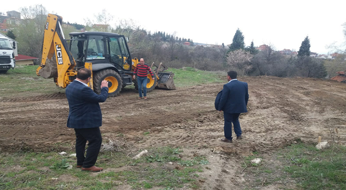 Kütahya'nın Emet Belediyesi çiçek serası kuruyor