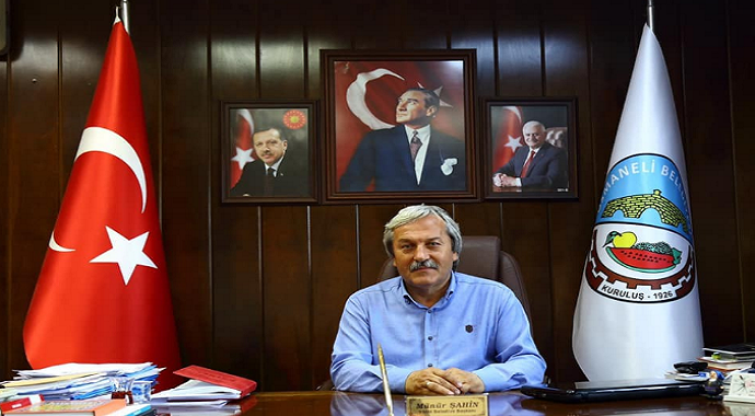 Osmaneli İlçe Belediye Başkanı kampanyaya bir maaşını bağışladı