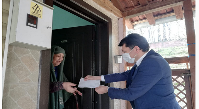 Kaynaşlı’da yaşayan aynur teyze Biz bize yeteriz kampanyasına katıldı