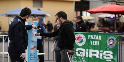 Başkan Hakan Tütüncü semt pazarlarını denetledi