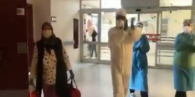 Güzel haber Kronik hastılığı bulunan yaşlı kadın böyle taburcu edildi