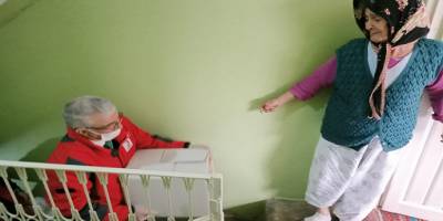 Kızılay Adana Şube Başkanı 3 bin 500 yaşlıya gıda yardımı