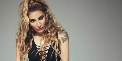 İrem Derici, karantina fotoğraflarını takipçileriyle paylaştı