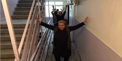 Ankara'da "Evde kal" çağrısına uyan komşular binada spor yaptı